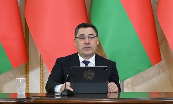 Japarov Ağdamda məktəbin tikintisi barədə danışdı